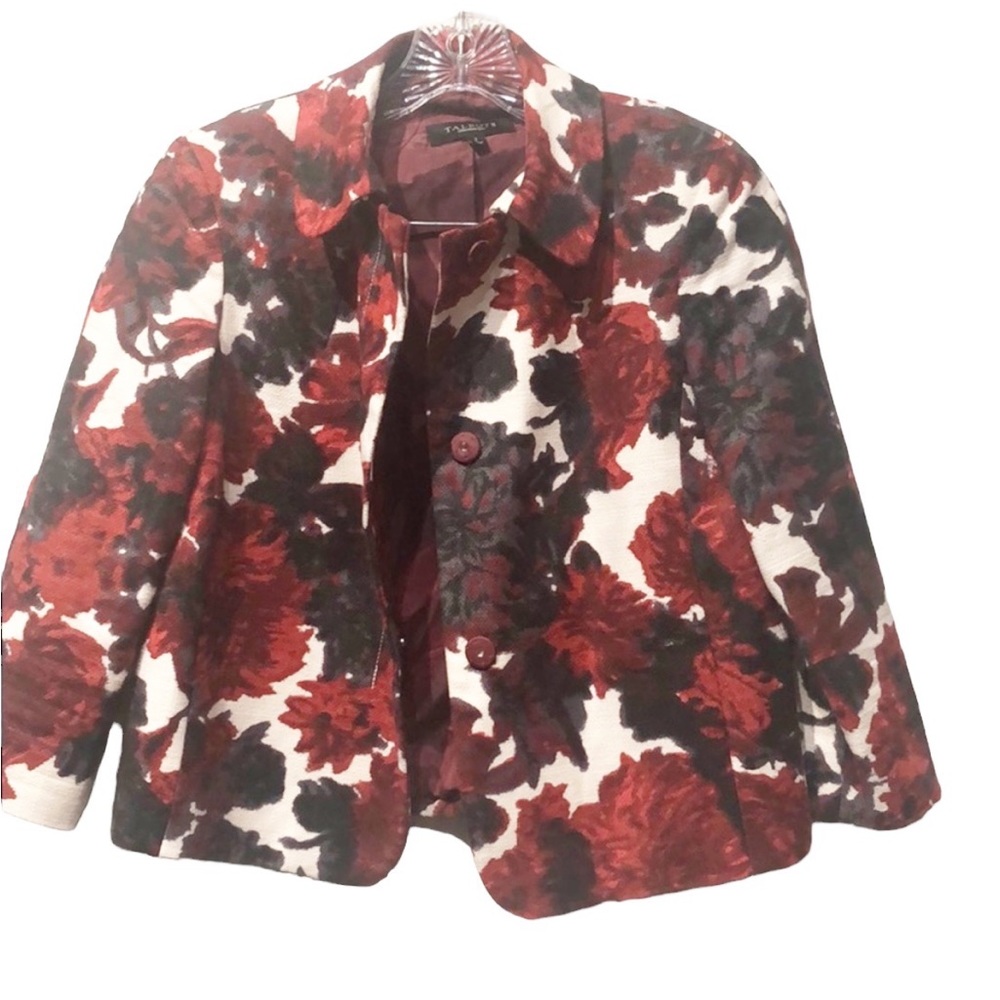 Talbots size 2 3/4 sleeves beautiful floral blazer

Excellent shape